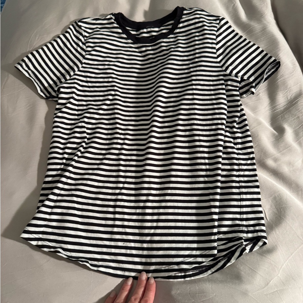 Lululemon love crewneck shirt. Worn once.